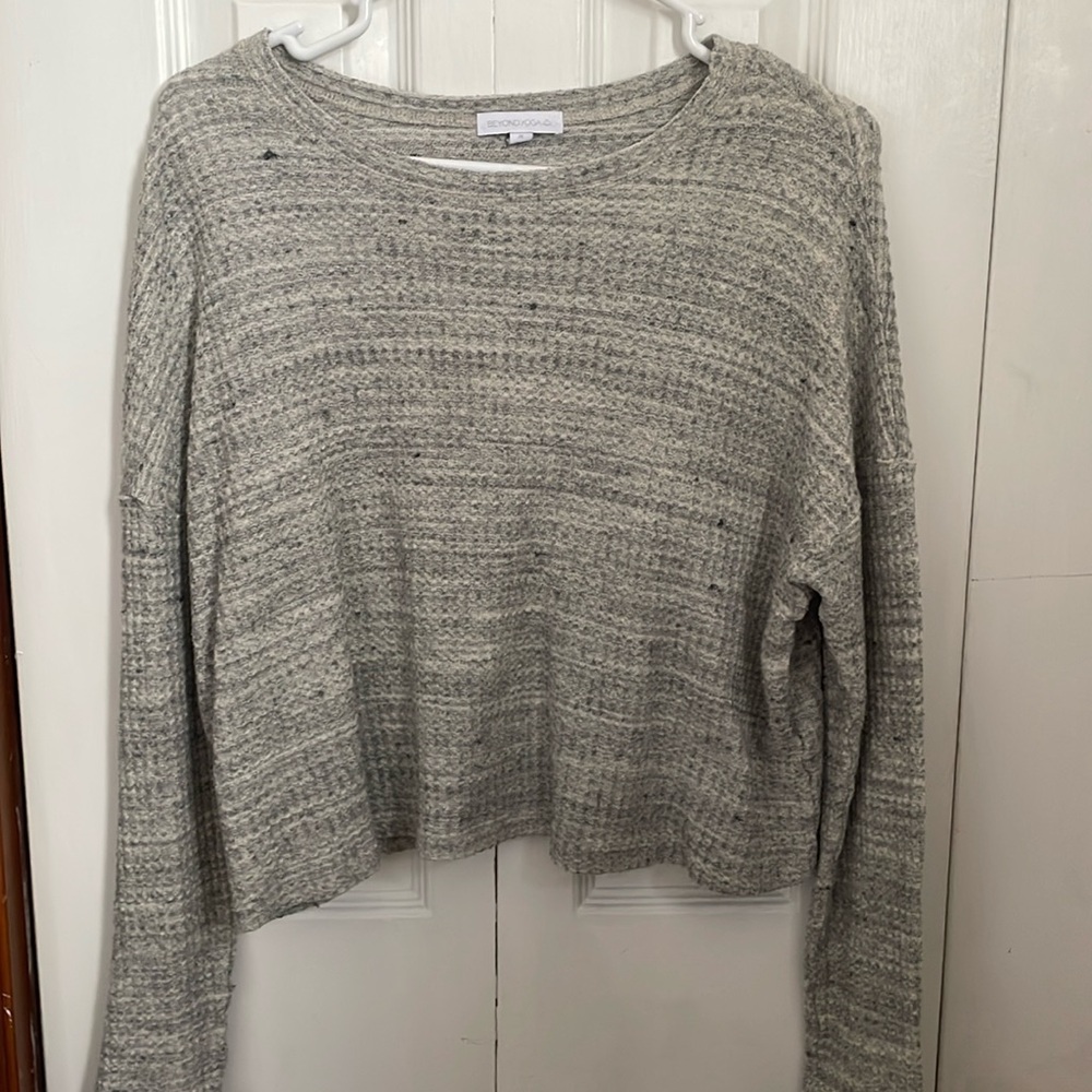 Beyond Yoga light grey medium cropped sweater